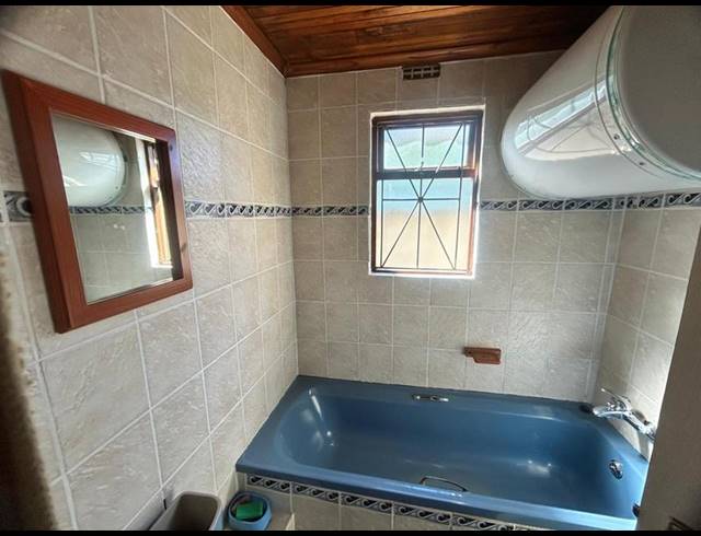 2 BEDROOM HOUSE FOR SALE IN KHAYA